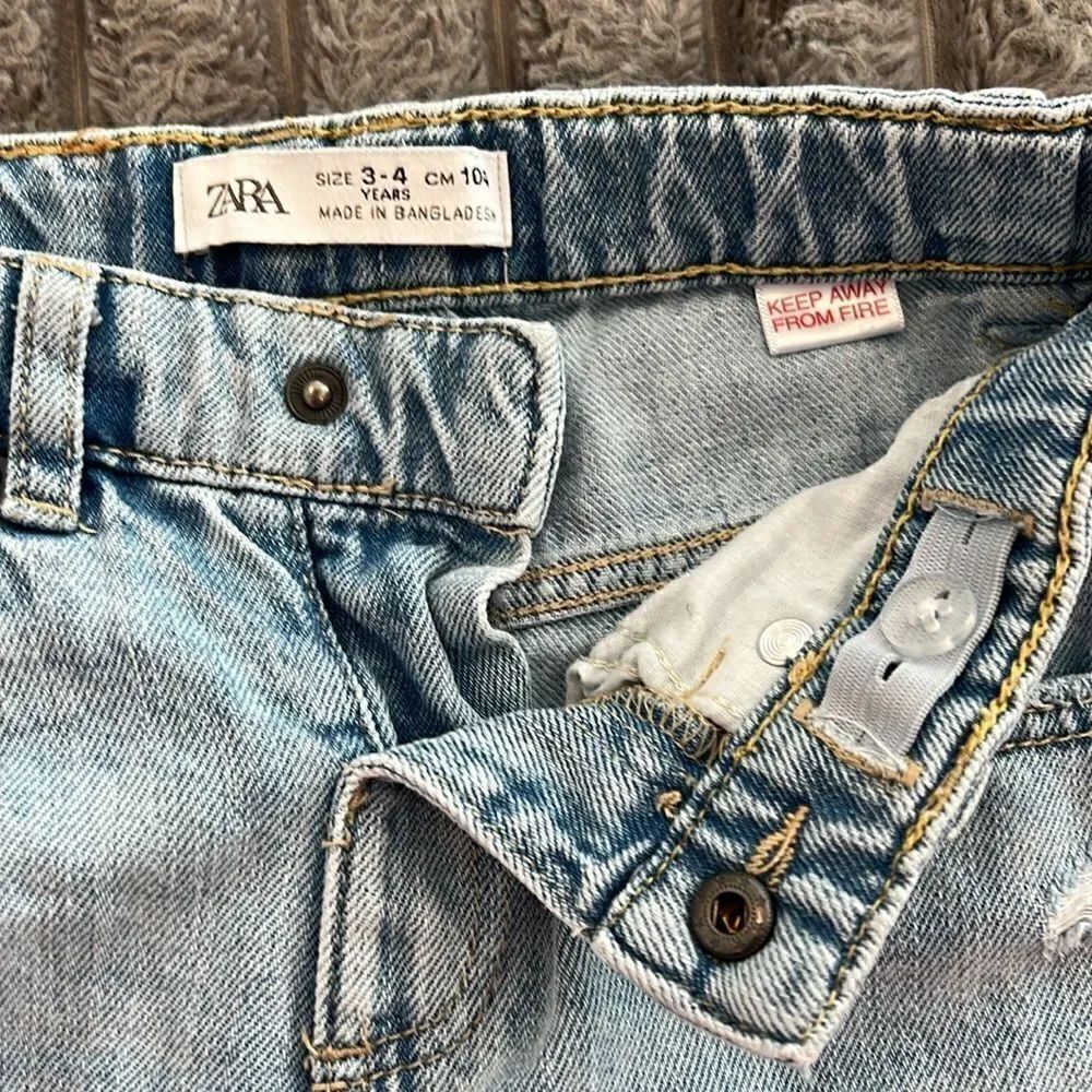 Zara jeans  - Picture 3 of 7